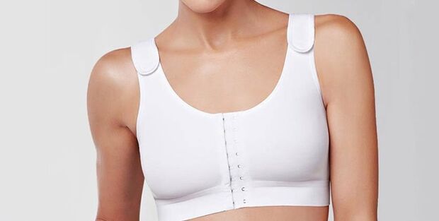 roupas de compressão após elevação e aumento dos seios