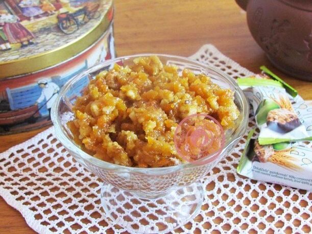 mistura de nozes e mel para aumentar os seios